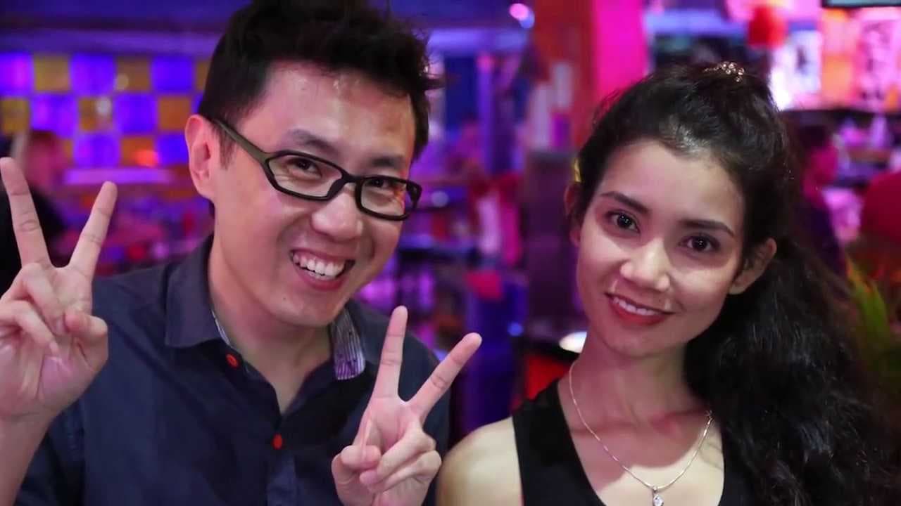 小鹏奇啪行第二季第2集 再遇泰国妈妈桑 红灯区无删减大尺度镜头首公开 街拍解说中文