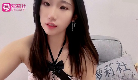 萝莉雪儿的诱惑：纯真少女的禁忌探索