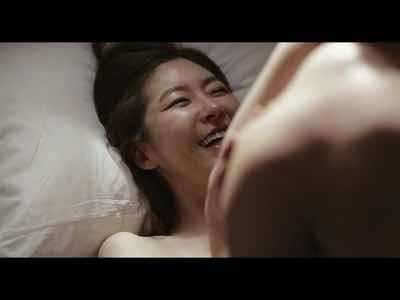 韩国美腿女神，高潮呻吟声撩人心弦，绝美容颜与性感身材交织，令人沉醉。