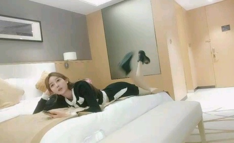 御姐风情少女，清纯可爱，对白撩人，网友探花，春意盎然。