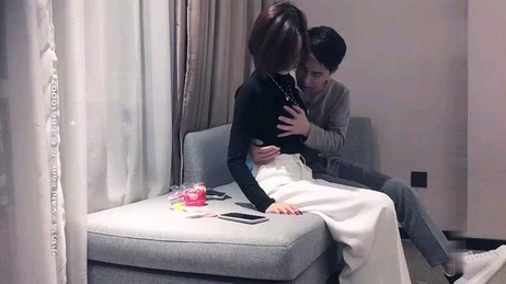白衣短发高颜值妹子探花诱惑，性感撩人尽显风情