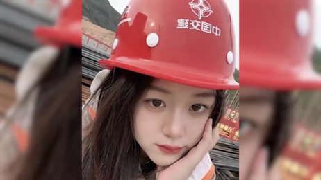 中国交建工头车内激情戏 工地女下属泪洒现场 热门事件 吃瓜