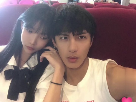 抖音网红牛逼姐合集，男女模特级别激情演绎，尽情释放原始欲望。 #成人 #原创