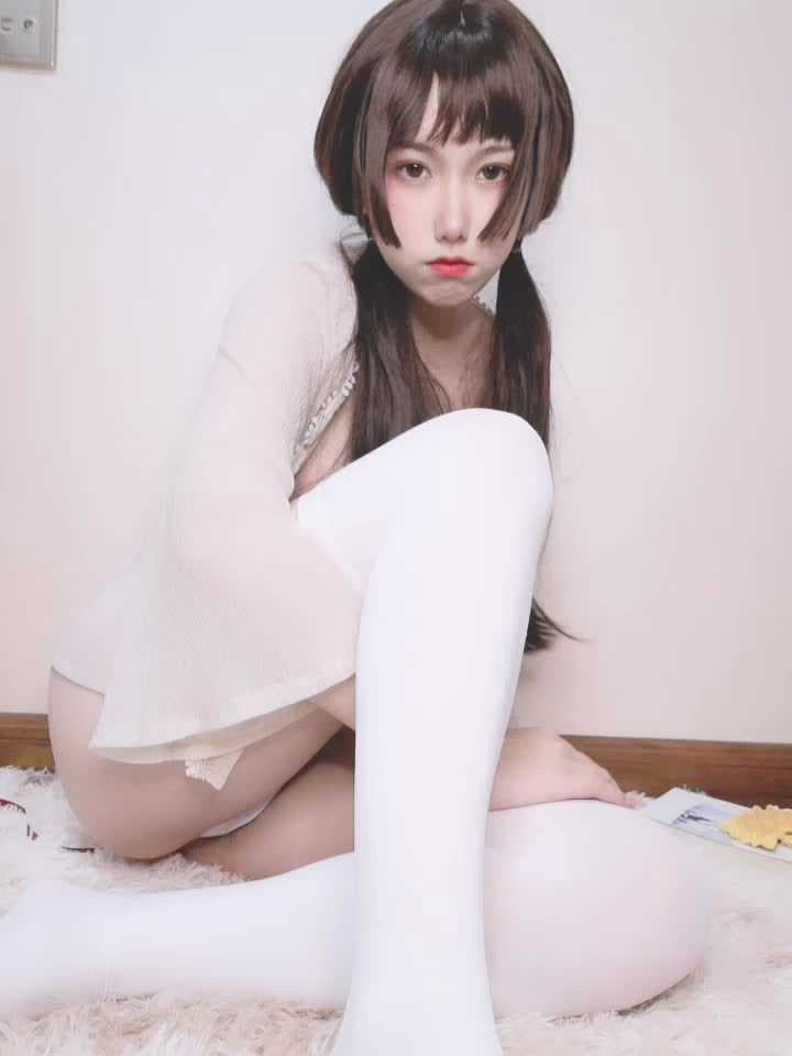 芋圆侑子-白丝jk(8) 柔软芋圆肌肤紧贴白丝 诱人曲线若隐若现 纯真少女散发成熟魅力 芋圆侑子 白丝 柔软芋圆少女白丝诱惑 纯真与成熟的碰撞