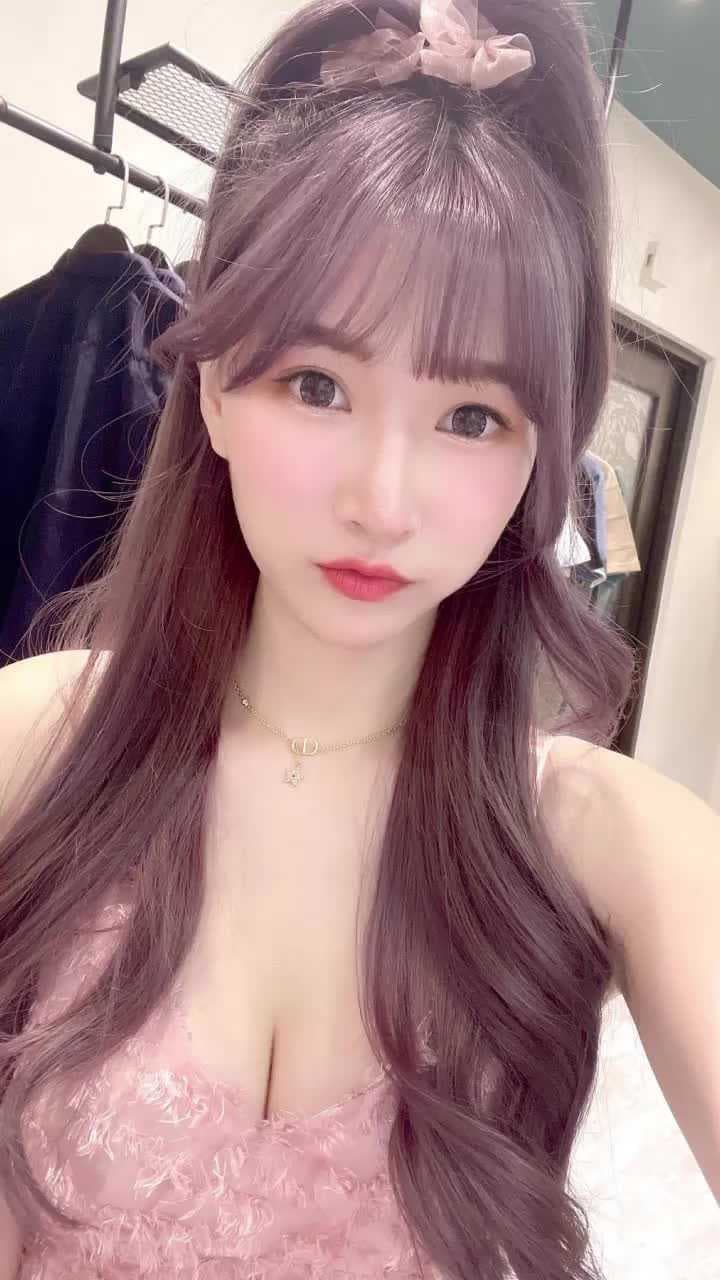 超美车模私密自拍外流 激情口交视频曝光