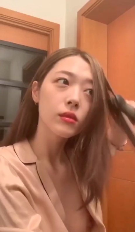 韩国国民女神崔雪莉罕见露点写真曝光 诱惑女神性感魅力尽显 明星私密瞬间泄露