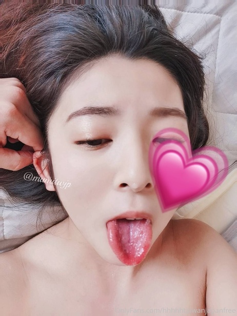 台湾夫日本妻饥饿索求，美乳少妇贪婪吞噬肉棒