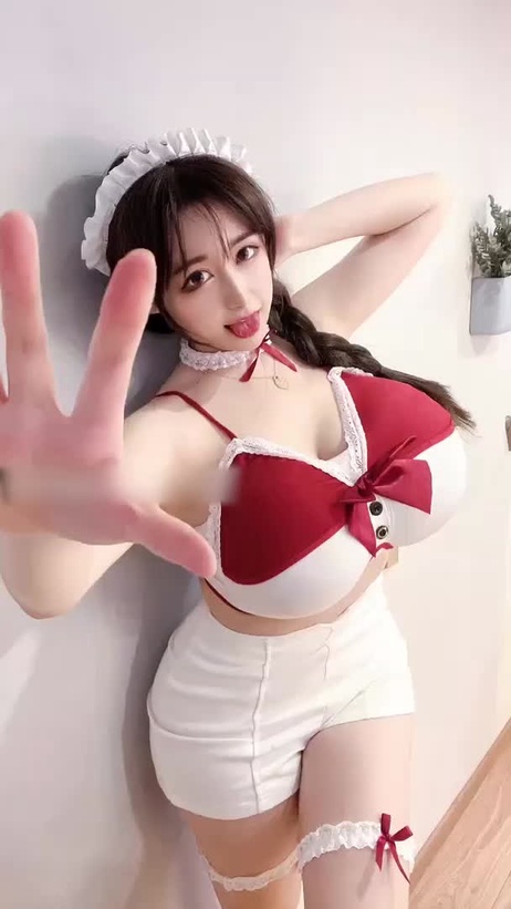 小九九Micokey的诱人装扮，性感巨乳引人入胜，微密圈美女风情万种。 性感巨乳小九九Micokey，微密圈美女风情万种