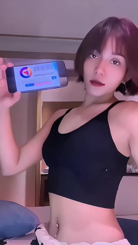 姐姐当老师的泄欲母狗！原味舔脚，乳夹，母狗，变态畸形的开端 国产精选 变态教师 变态教师的畸形欲望：原味舔脚乳夹母狗调教