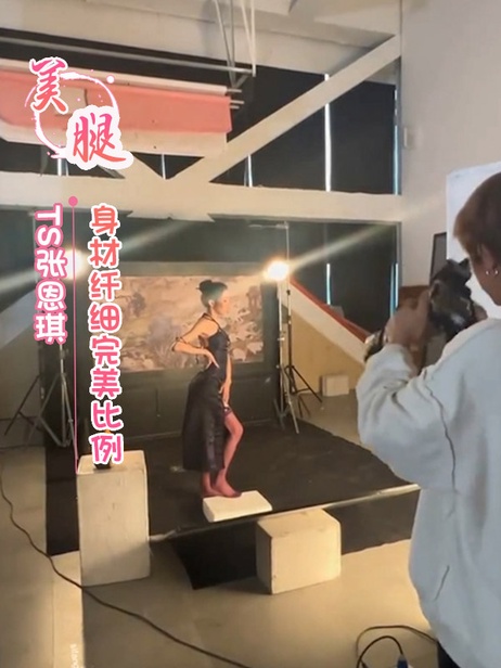 张恩琪曼妙身姿，纤细腰肢搭配丰满美乳，修长美腿尽显诱人曲线，重口诱惑力十足。