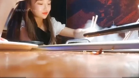 极品探花约啪，朋友妻随意骑，偷情激情夜，口交偷拍乐无穷。