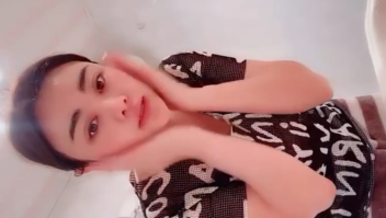 抖音小骚阿姨真空上衣直播 两乳晕若隐若现 诱人身材性感撩人 抖音 直播 抖音小骚阿姨真空上衣直播 性感身材撩人 两乳晕若隐若现 诱惑十足