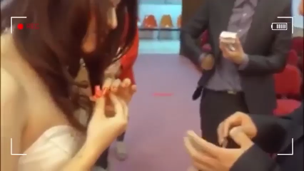 新婚夫妻私密时刻曝光：从婚礼到洞房激情全记录 后入中出高潮不断 口爆口交处女破处