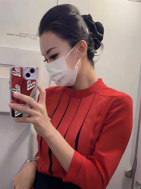 周娅菲酒店被金主后入爆操，淫水狂喷不止