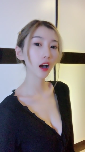 清纯诱惑女神抖音快手抖奶抖胸抖晕诱人曲线