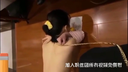 粉嫩清纯小母狗自拍合集，精选诱惑，尽在主页完整版。