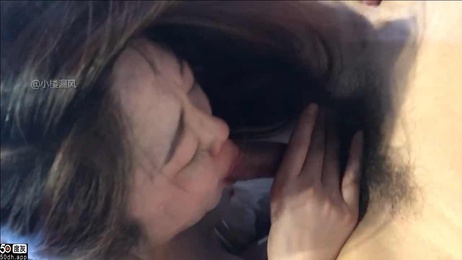 高端会所熟女技师口爆服务，御姐让舔哪里就舔哪里