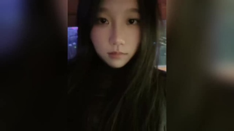 校花女神私下自拍露出，展现诱人曲线，惊艳四座，尽显风情。