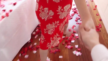 日本妻子情人节献身，百万粉丝见证完美内射 #日本网黄 #露脸 日本妻子情人节献身 百万粉丝见证完美瞬间