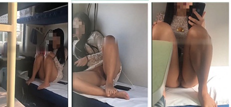 火车卧铺上，人妻大胆露出，小哥偷窥，过道人来人往，她自慰调教，引诱小哥加入。 火车卧铺人妻露出，小哥偷窥自慰调教