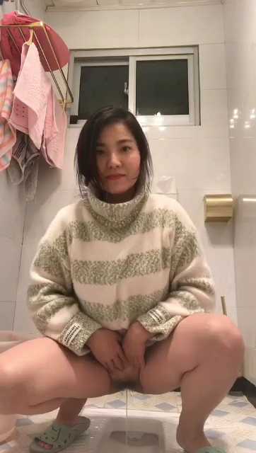 小阿姨自拍视频，口交内射潮吹玩玩具，老铁们快来关注！