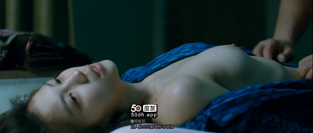 韩国美少女金玉彬饥渴诱罪：诱人曲线，迷人眼神，尽情释放激情，约拍私密时刻。 韩国美少女金玉彬饥渴诱罪：私密约拍激情释放